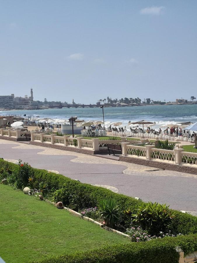 2Bed Rooms 95M, Garden&Sea View, First Floor, Family Only دور اول بمدخل مستقل Alexandria Exterior photo